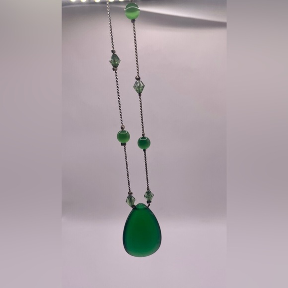 Vtg green stone necklace silver different green gems stones around the nexklace - Picture 3 of 5